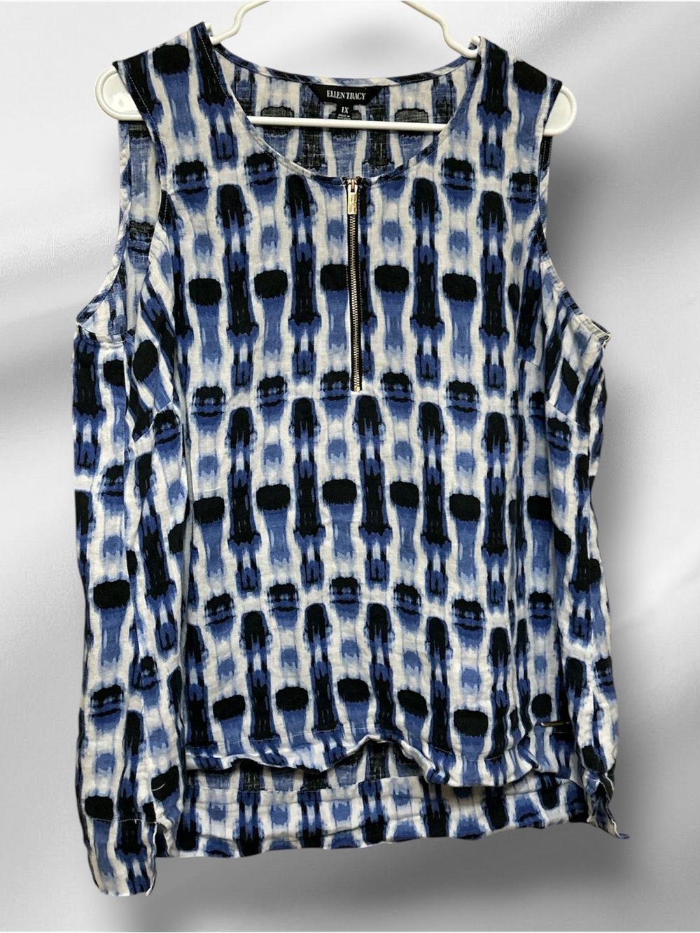 Ellen Tracy Blue and Black Sleeveless Zip-Front Top Size 1X EUC